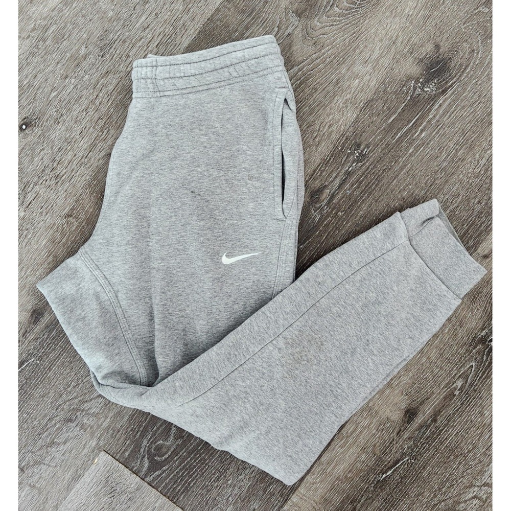 Nike Sportswear Club Fleece Joggers Mens Medium Gray Sweatpants BV2671-063